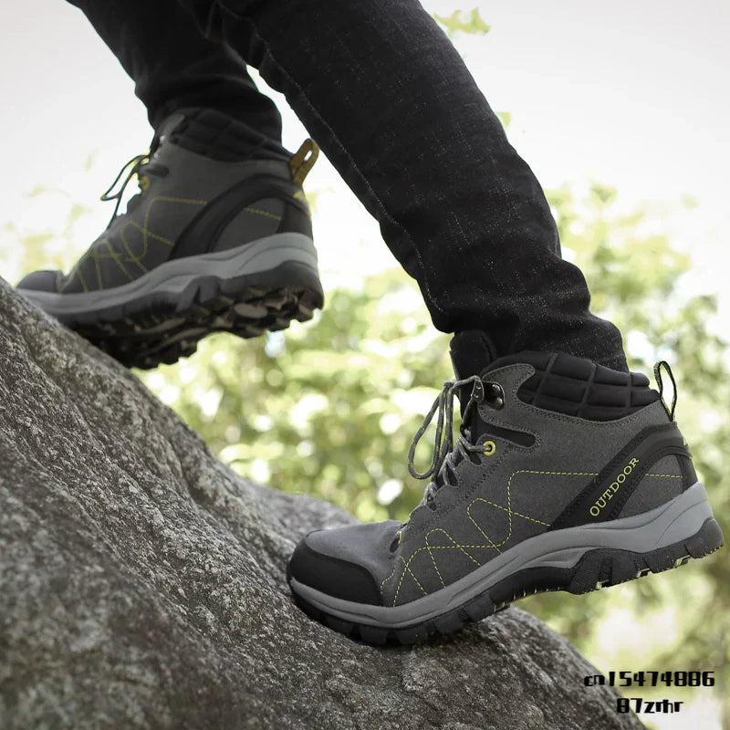 PeakClimb: Waterproof Hiking Boots for Endless Adventures and Maximum Comfort